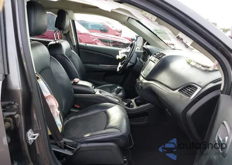 2018 Dodge Journey Crossroad z USA, uszkodzony, nr VIN 3C4PDCGG8JT475679